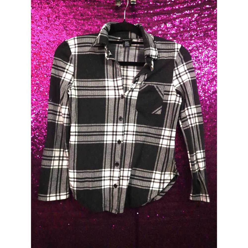 Black Plaid Button Down XS rue21 Women Long Sleeve Herringbone Flannel Style